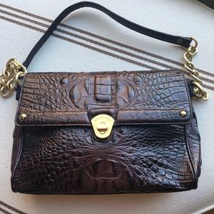 Very Classic Brahmin Bag in a Rich Brown Color.